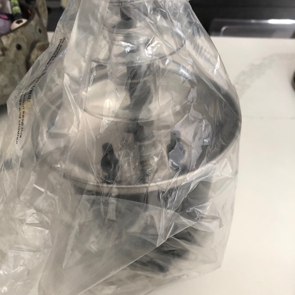 NWOT chocolate fountain made by classic cuisine - Picture 5 of 8